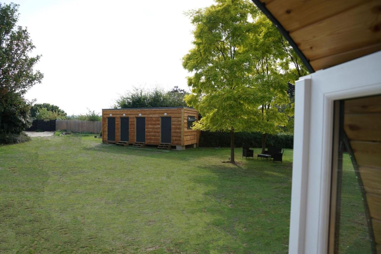 The Piggery Pod Hotel Sittingbourne Exterior foto
