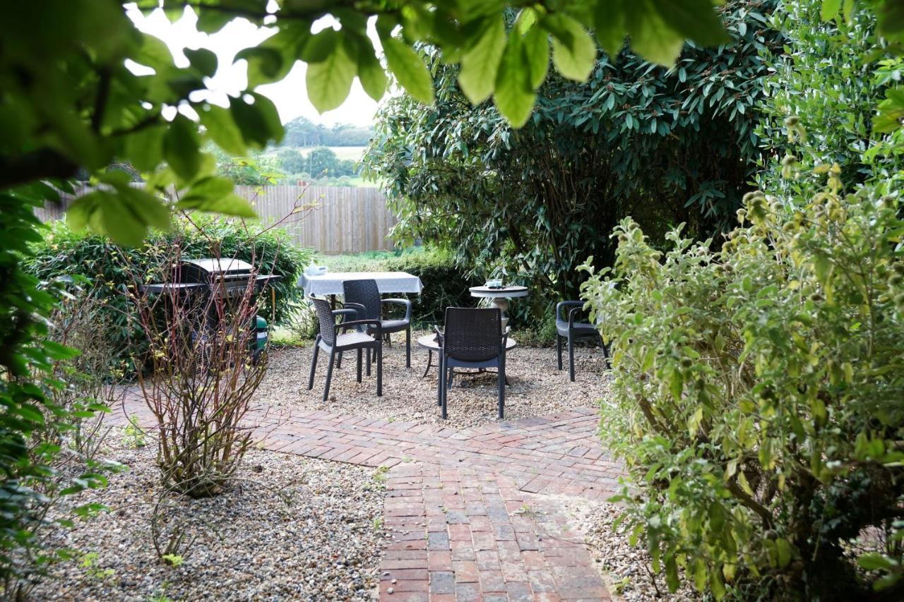 The Piggery Pod Hotel Sittingbourne Exterior foto